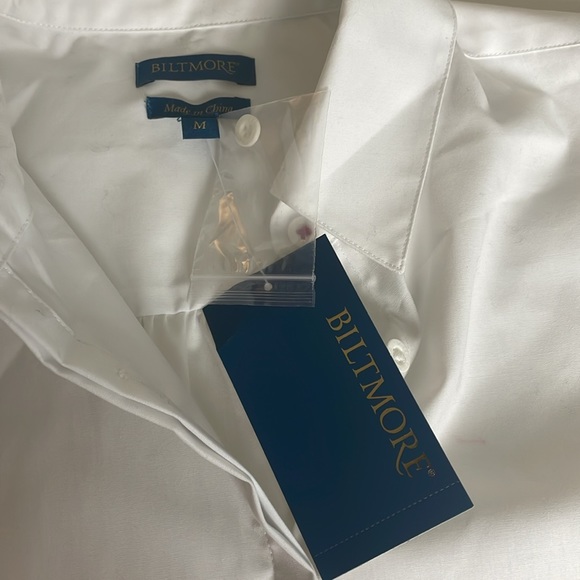 Biltmore Women’s White Button Down Dress Shirt- pleated upper back-Medium - Picture 9 of 15